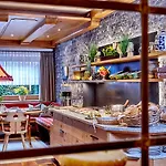 Hotel Franziska 3*