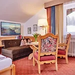 Hotel Franziska 3*
